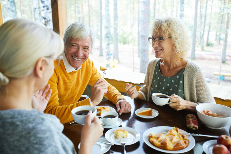 Seniors Eating at a VRS Independent or Assisted Living Community